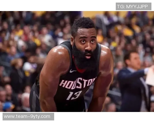 哈登强调球队需保持警惕不容忽视低谷的教训与压力