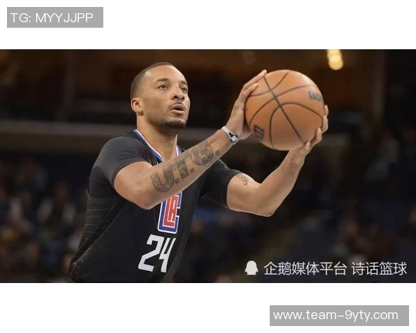 诺曼鲍威尔表现出色17投9中贡献21分三分球命中率高达50但难挽败局 诺曼鲍威尔表现出色17投9中贡献21分三分球命中率高达50但难挽败局