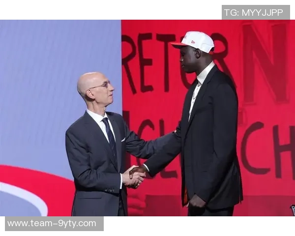 GM调查揭晓现役球员中谁最有潜力成为顶级主教练保罗票数遥遥领先